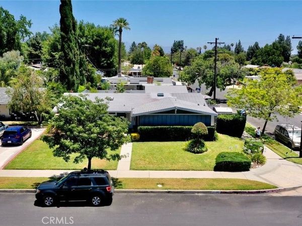 8742 Quakertown Avenue, Northridge, CA 91324