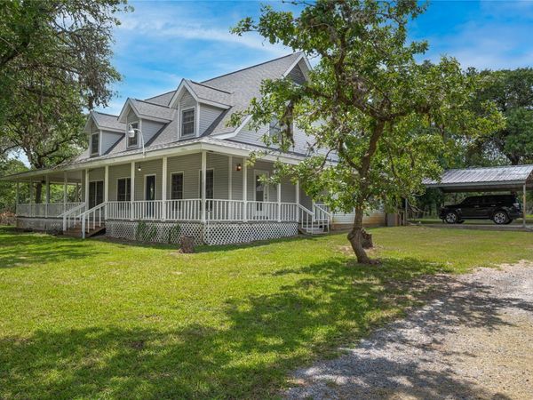 2981 Vivroux Ranch RD , Seguin, TX 78155