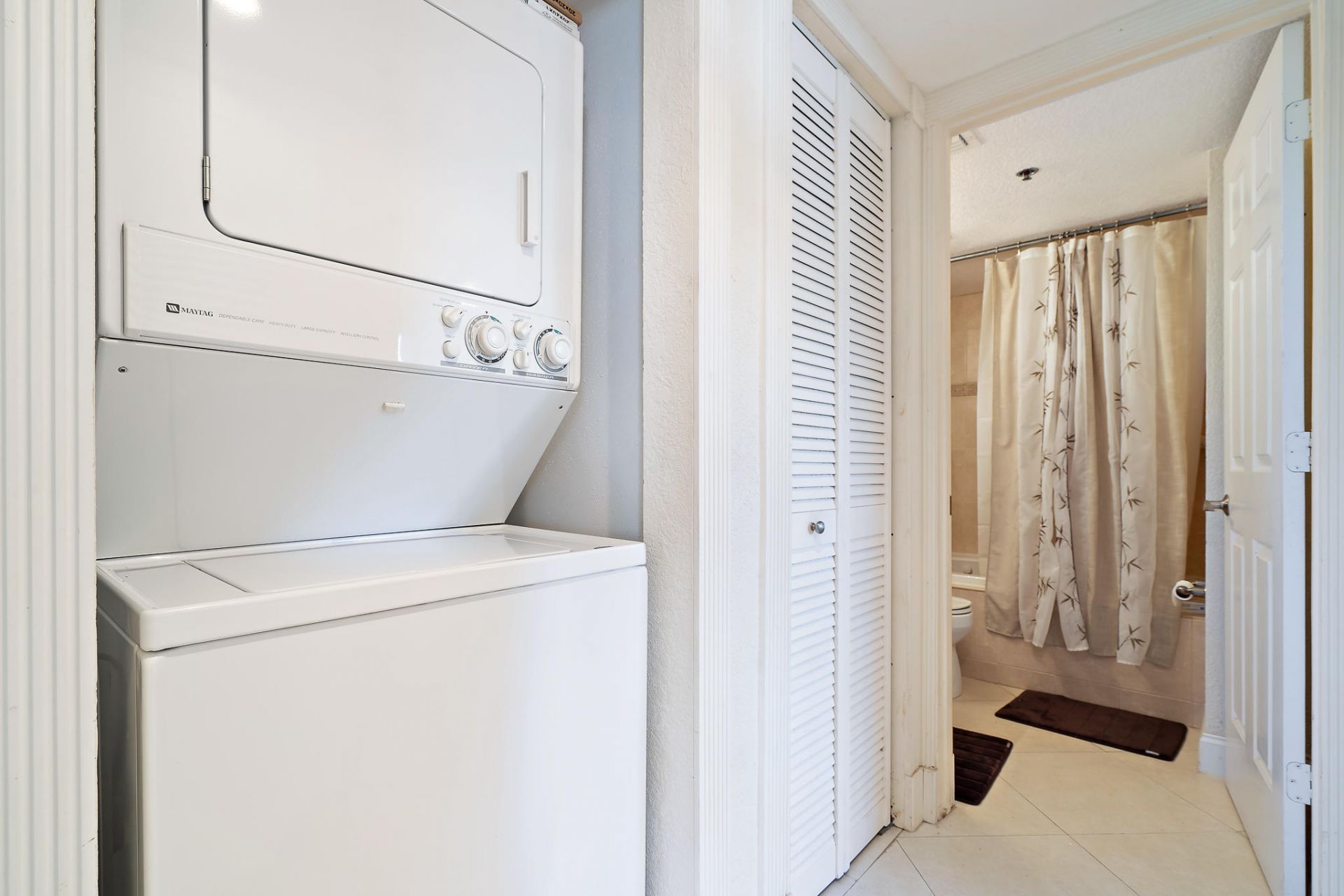 275 Palm Avenue, Unit C201, Jupiter, FL 33477 Photo