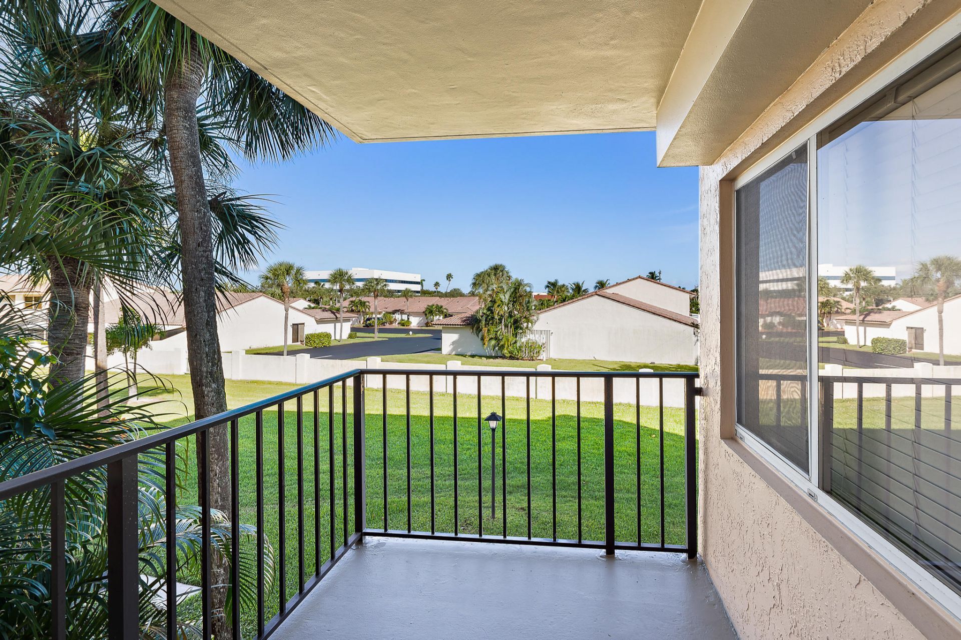 275 Palm Avenue, Unit C201, Jupiter, FL 33477 Photo