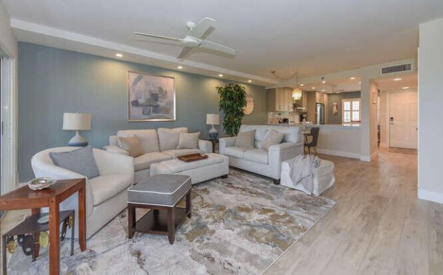 275 Palm Avenue, Unit C406, Jupiter, FL 33477 Photo