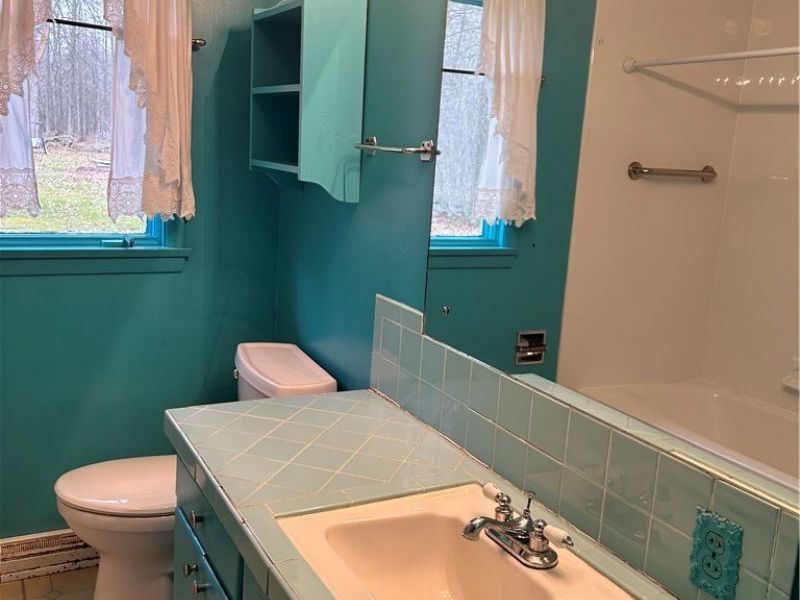 2394 Janice Drive, Southington, OH 44470 Photo 12