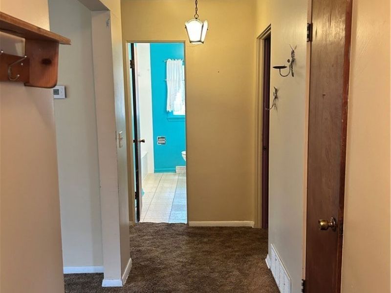 2394 Janice Drive, Southington, OH 44470 Photo 7