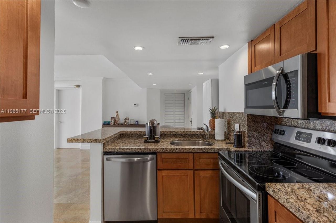 770 Claughton Island Dr , Unit 1614, Miami, FL 33131 Photo