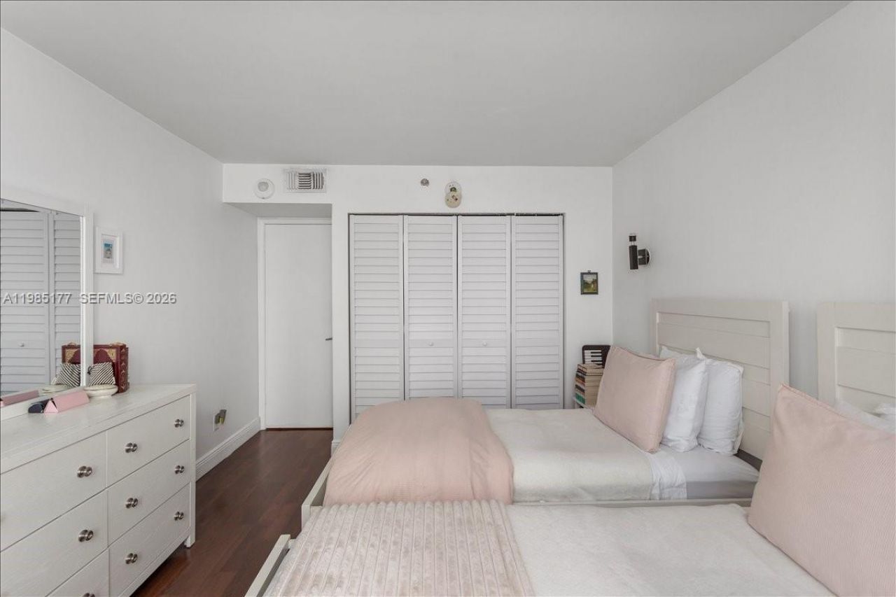 770 Claughton Island Dr , Unit 1614, Miami, FL 33131 Photo