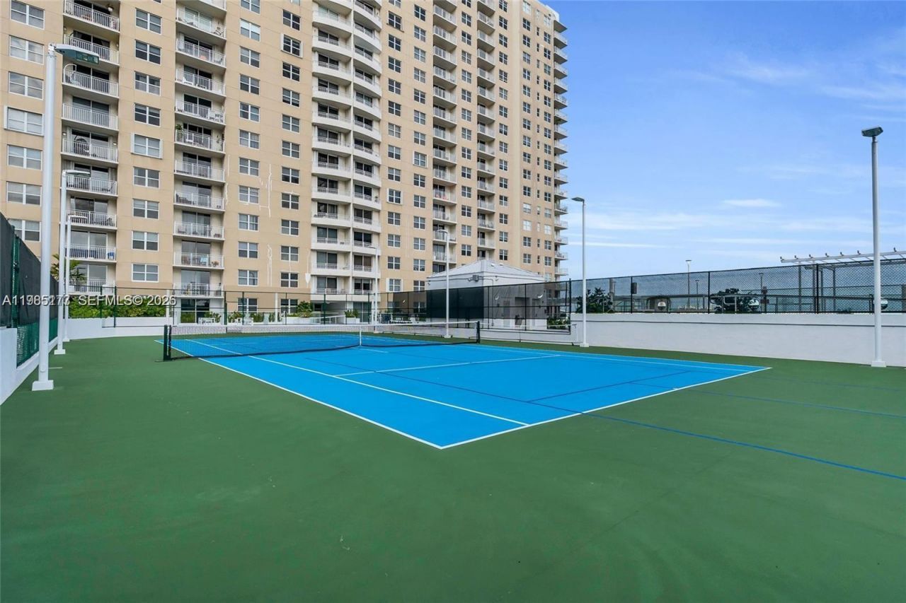 770 Claughton Island Dr , Unit 1614, Miami, FL 33131 Photo