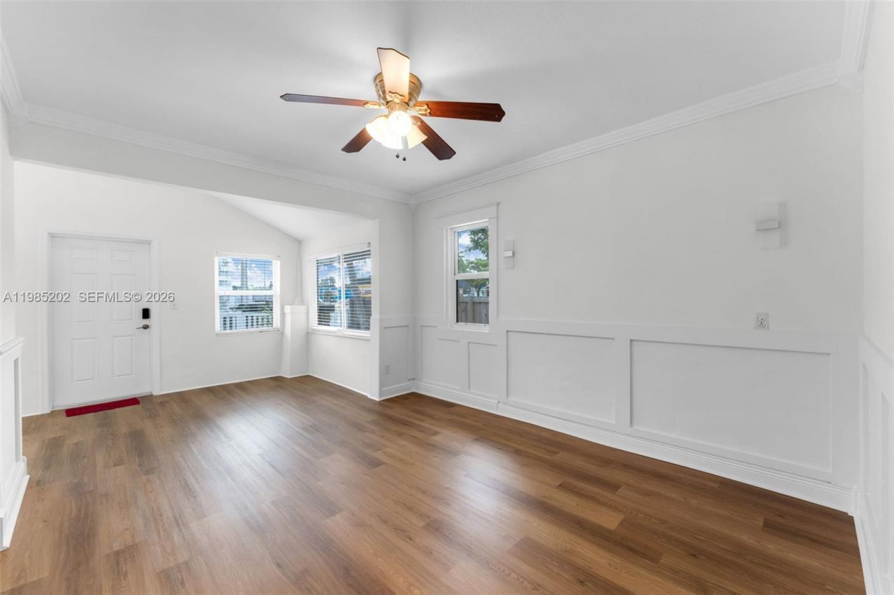 1621 NW 55th St , Miami, FL 33142 Photo