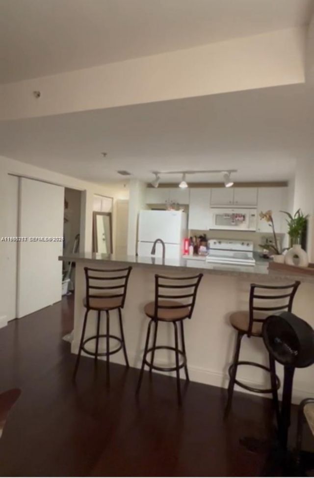 2740 SW 28th Ter , Unit 503, Miami, FL 33133 Photo