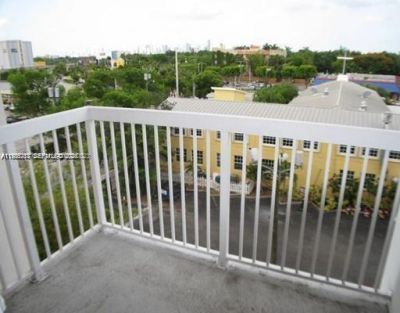 2740 SW 28th Ter , Unit 503, Miami, FL 33133 Photo