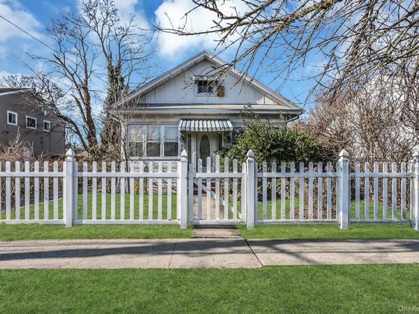 398 Babylon Turnpike, Freeport, NY 11520