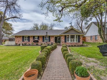 9936 Windlake Circle, Dallas, TX 75238
