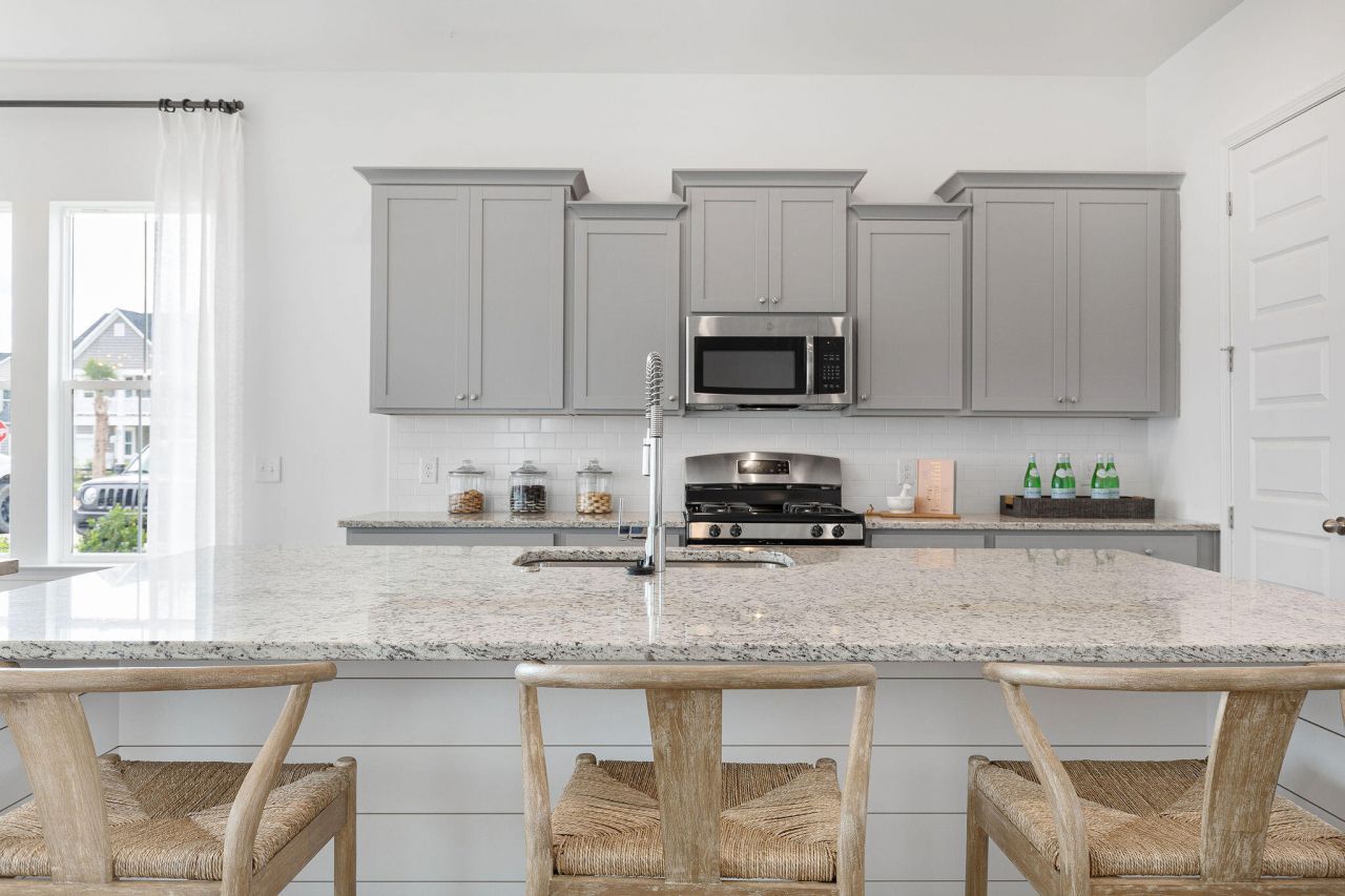 984 Scotch Bonnet Way Photo 6