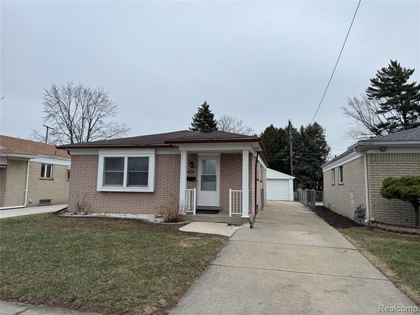 5722 CENTRALIA Street, Dearborn Heights, MI 48127