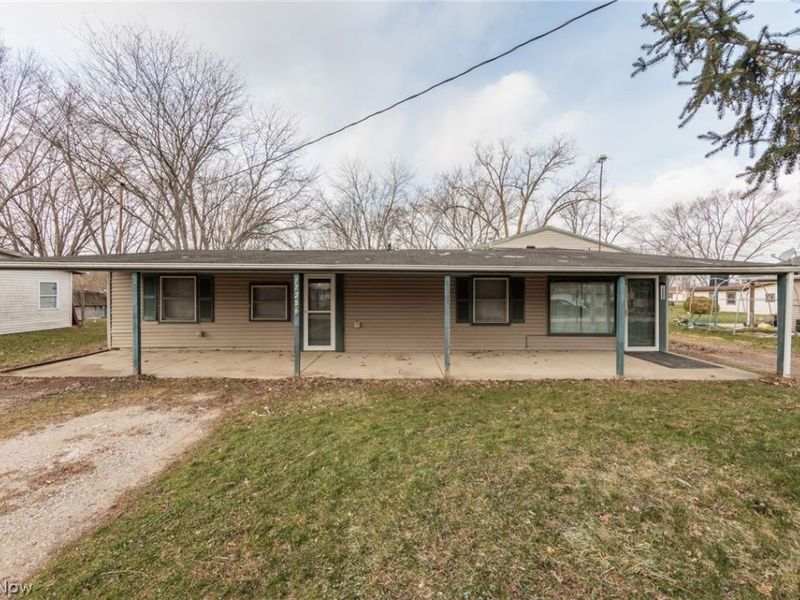 12286 Eaton Boulevard, Grafton, OH 44044 Photo 3