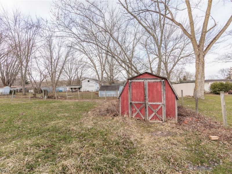 12286 Eaton Boulevard, Grafton, OH 44044 Photo 4