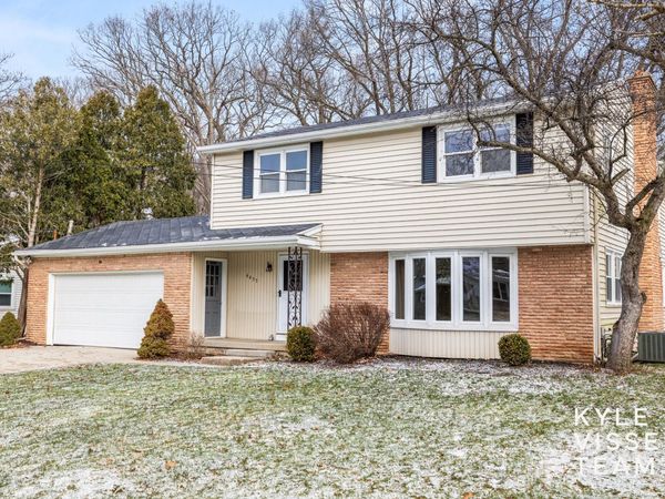 4455 Cloverleaf Drive SE, Grand Rapids, MI 49546