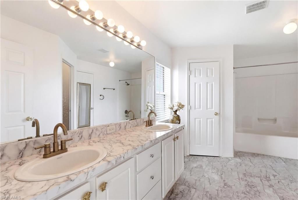 2009 NE 13th Pl, Cape Coral, FL 33909 Photo