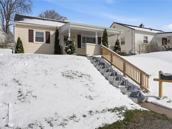 805 Colonial Ave, Monaca, PA 15061