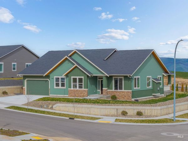 1743 Golden Hills Drive, Lewiston, ID 83501