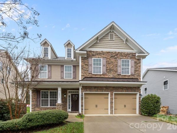 10817 Bere Island Drive , Charlotte, NC 28278