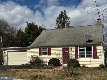 86 VILLAGE DRIVE, MOUNTVILLE, PA 17554