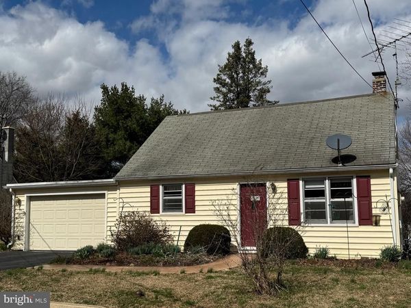 86 VILLAGE DRIVE, MOUNTVILLE, PA 17554