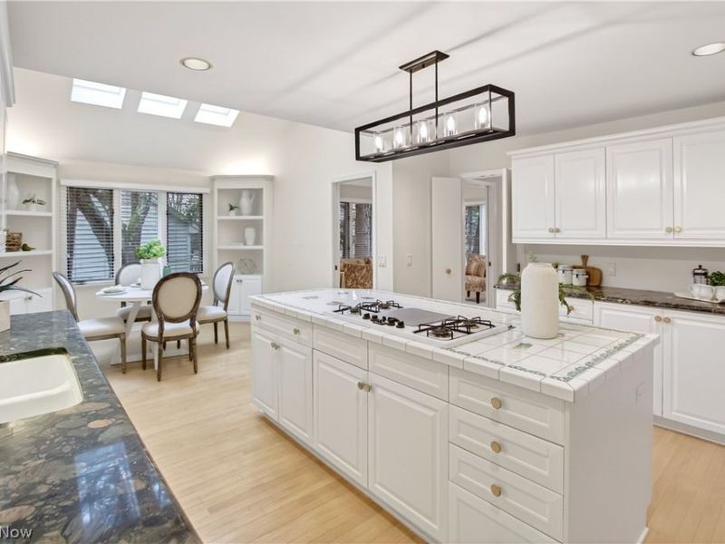 2 Haverhill Court, Beachwood, OH 44122 Photo 8