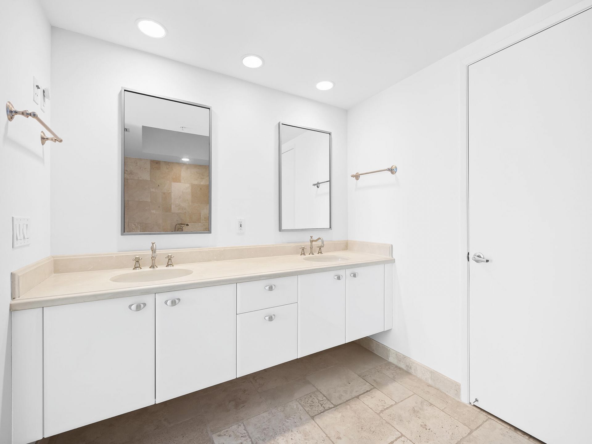 333 Las Olas Way, Unit 2103, Fort Lauderdale, FL 33301 Photo