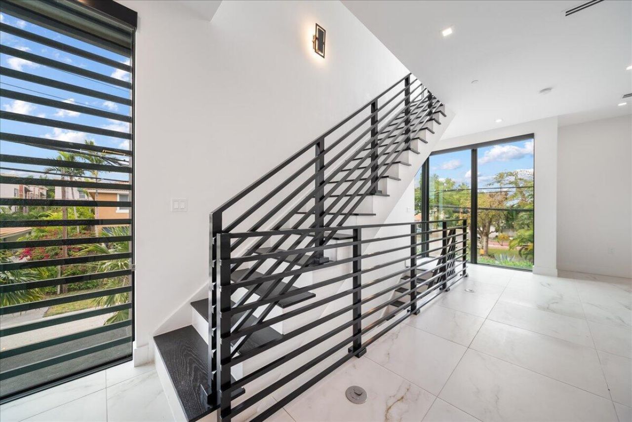 1052 N Victoria Park Road, Fort Lauderdale, FL 33304 Photo