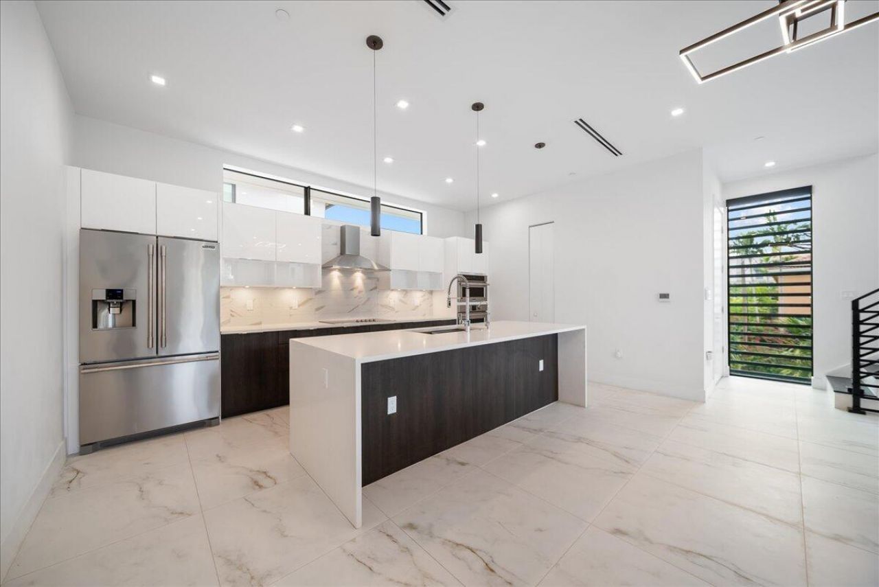 1052 N Victoria Park Road, Fort Lauderdale, FL 33304 Photo