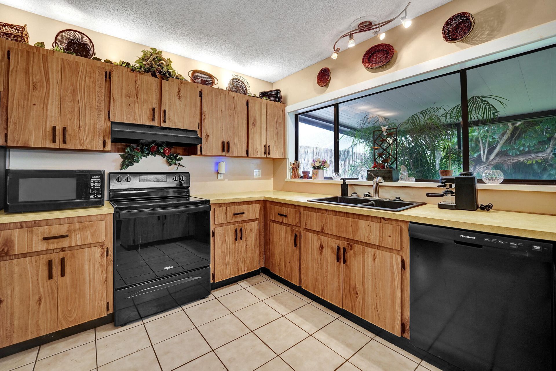 8650 SW 51st Street, Cooper City, FL 33328 Photo