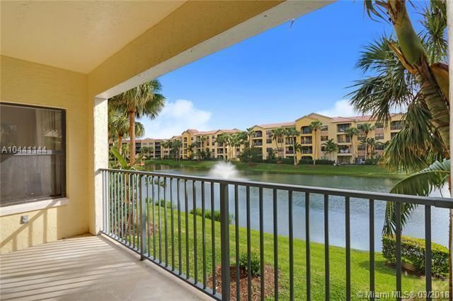 100 Uno Lago Drive, Unit 205, Juno Beach, FL 33408 Photo