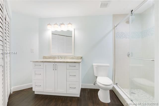 100 Uno Lago Drive, Unit 205, Juno Beach, FL 33408 Photo