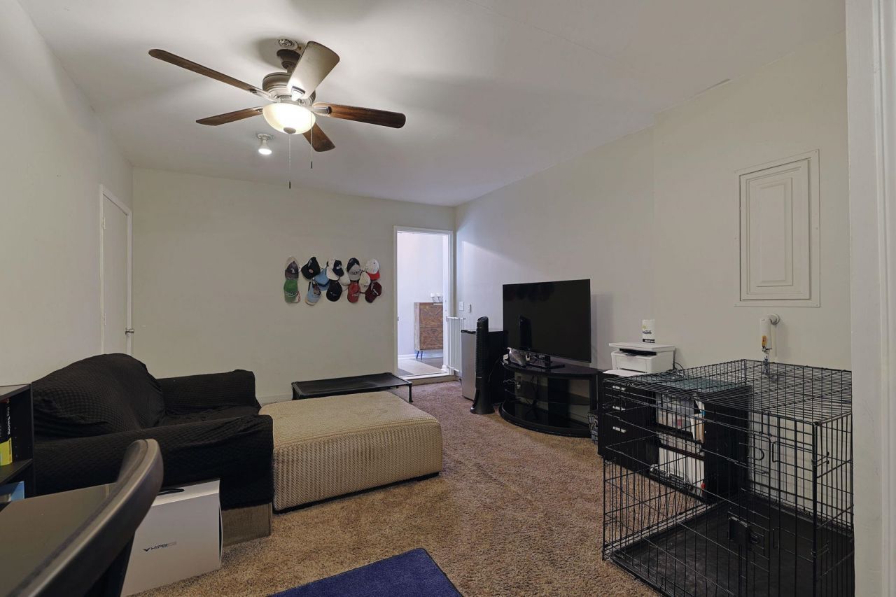 2149 Buxton Dr. Photo 12