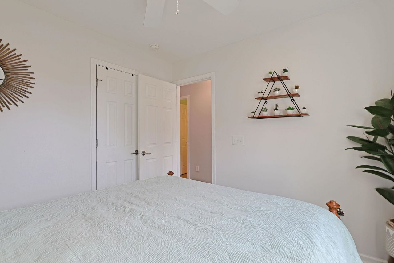 2149 Buxton Dr. Photo 20