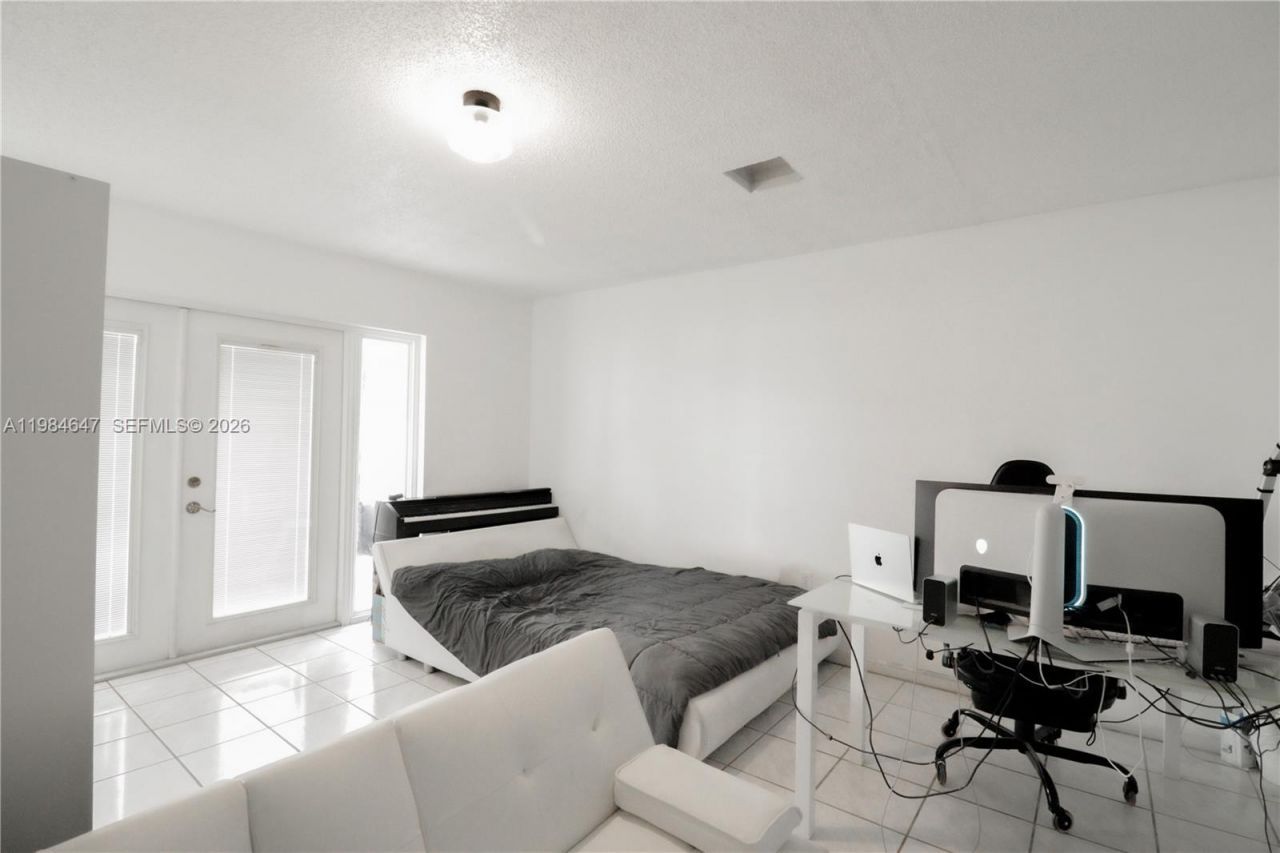 14615 SW 142nd Place Cir , Miami, FL 33186 Photo