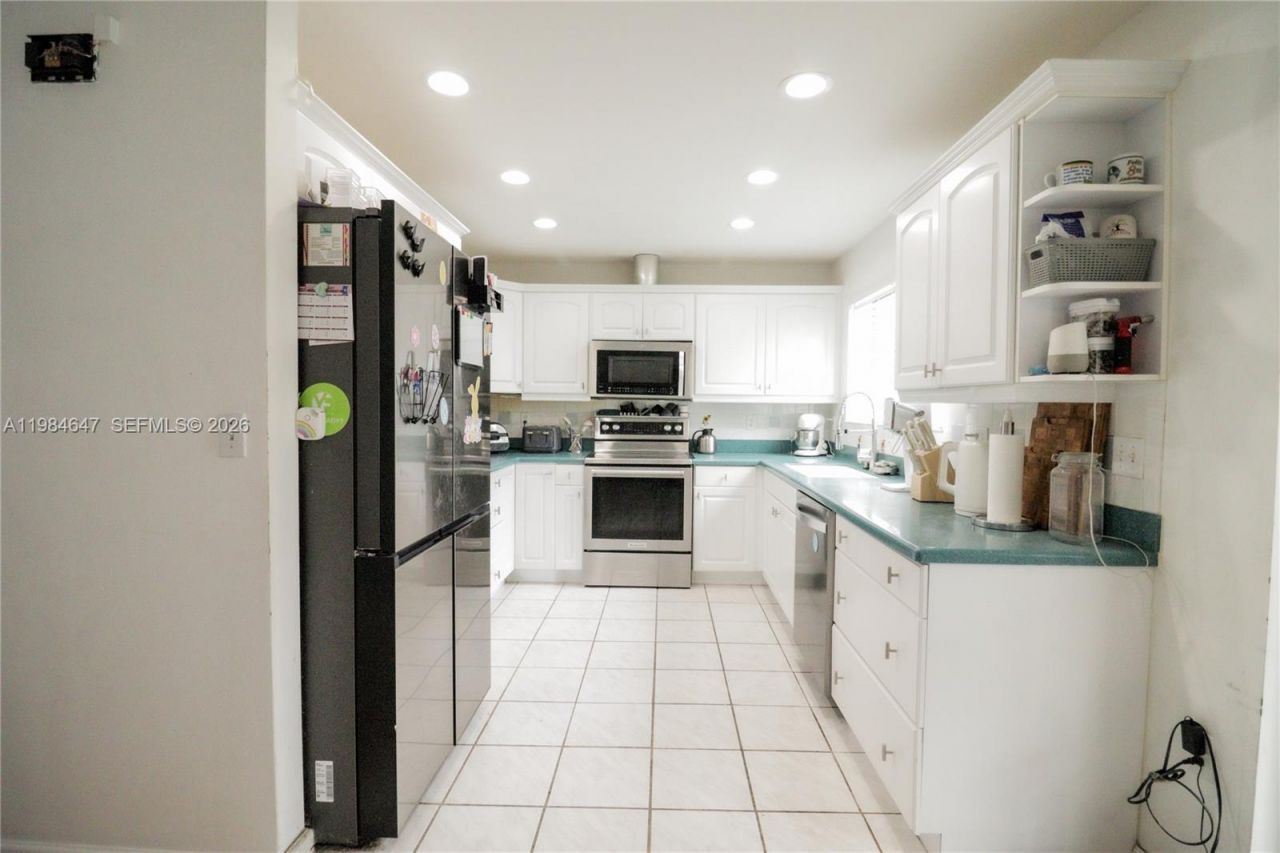 14615 SW 142nd Place Cir , Miami, FL 33186 Photo