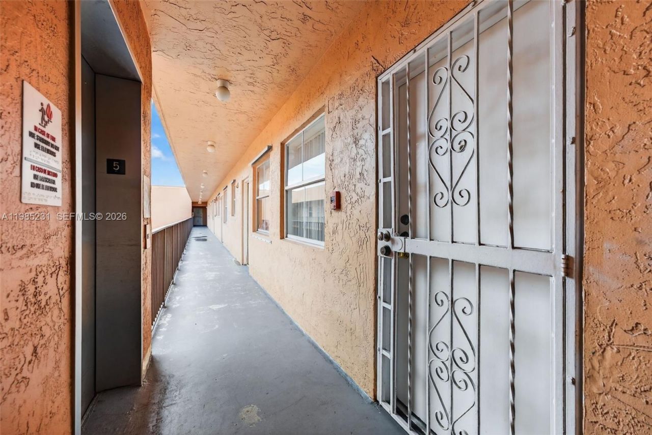 199 SW 12th Ave, Unit 502B, Miami, FL 33130 Photo