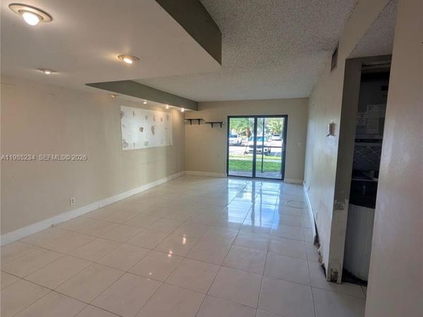 3720 N Pine Island Rd, Unit 136, Sunrise, FL 33351