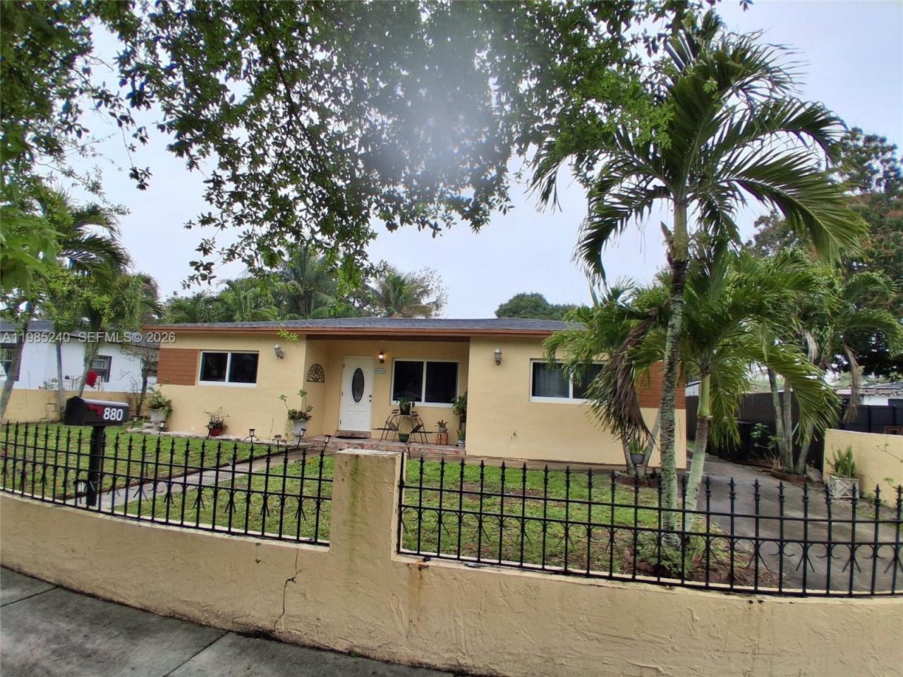 880 NW 129th St , North Miami, FL 33168 Photo