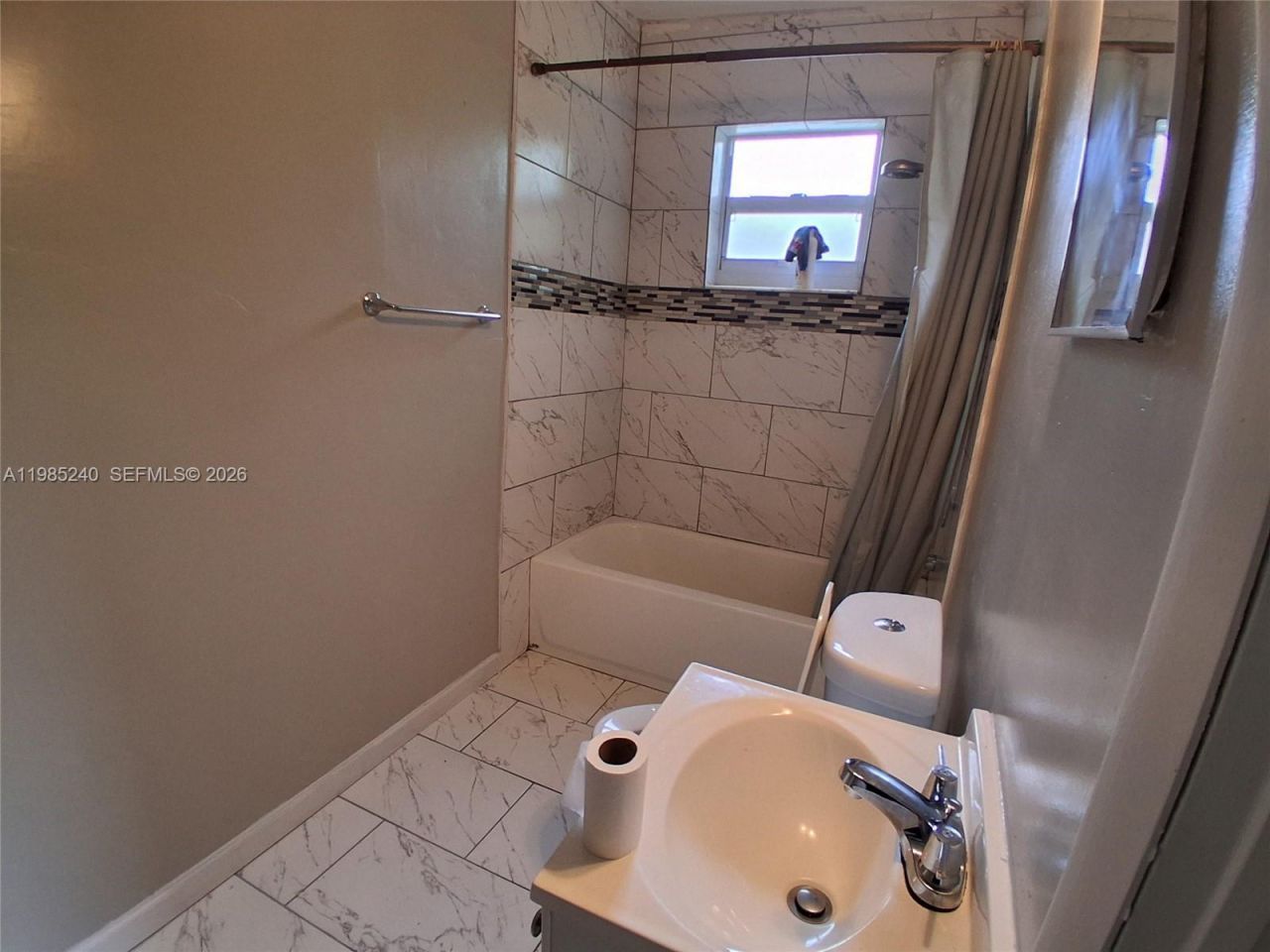 880 NW 129th St , North Miami, FL 33168 Photo