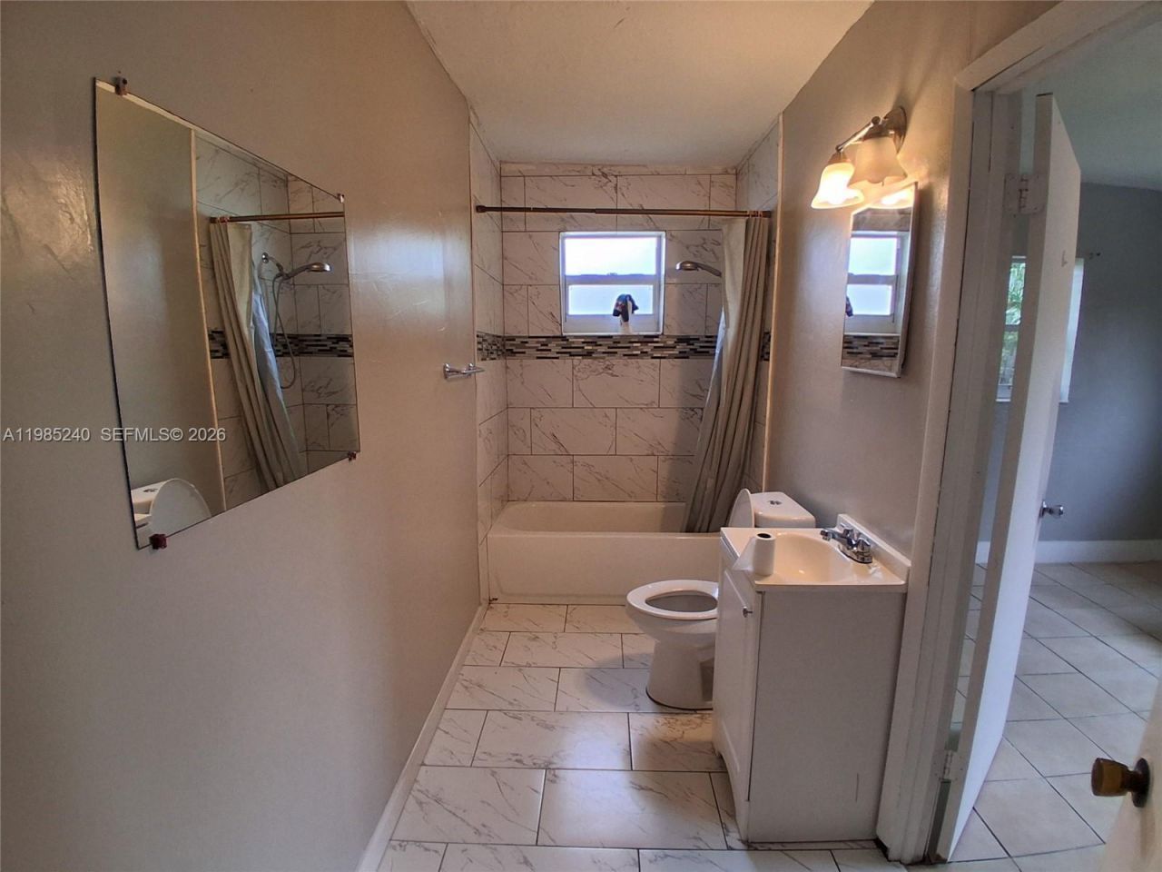 880 NW 129th St , North Miami, FL 33168 Photo