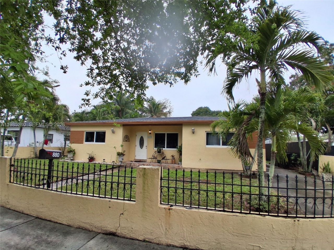 880 NW 129th St , North Miami, FL 33168 Photo