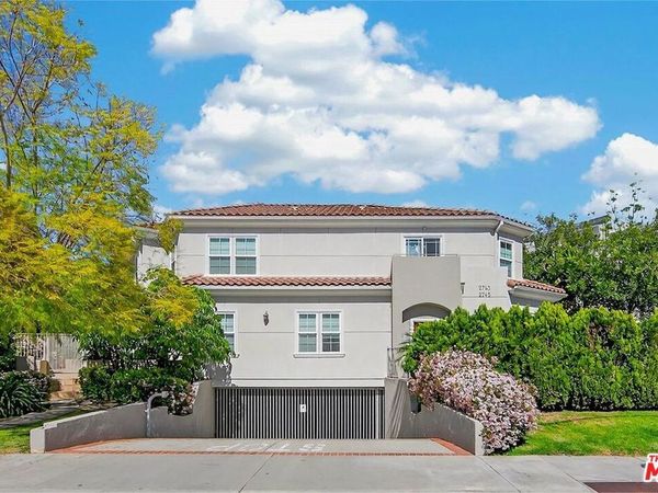 2743 Montrose Avenue, Unit 110, La Crescenta, CA 91020