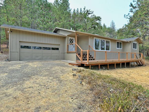1100 Cantrall Road, Jacksonville, OR 97530