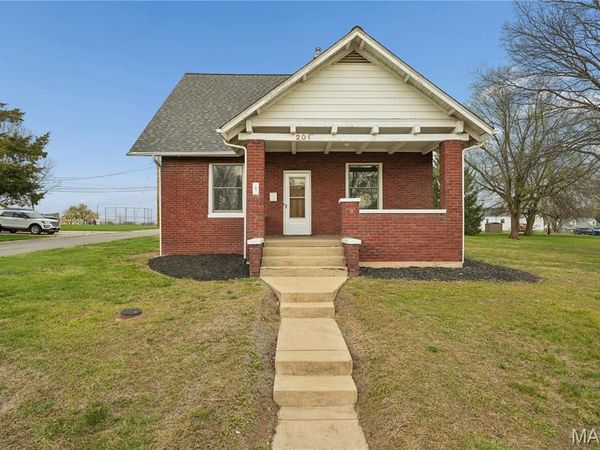 201 E Maple Street, Wentzville, MO 63385