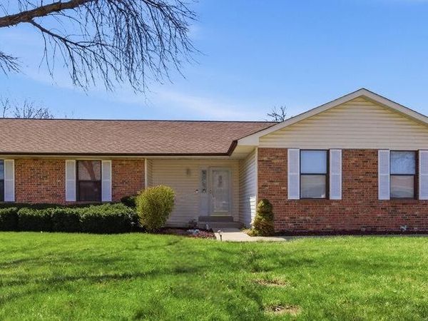 3801 Hermitage Lane, St Peters, MO 63376