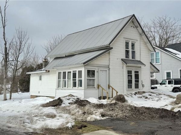 377 Main Street, Phoenix, NY 13135