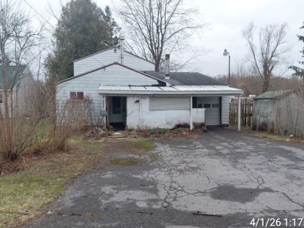 3613 Bonstead Road, Clay, NY 13041