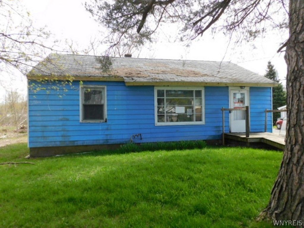 1561 Tuscarora Road, Niagara Falls, NY 14304 Main Photo